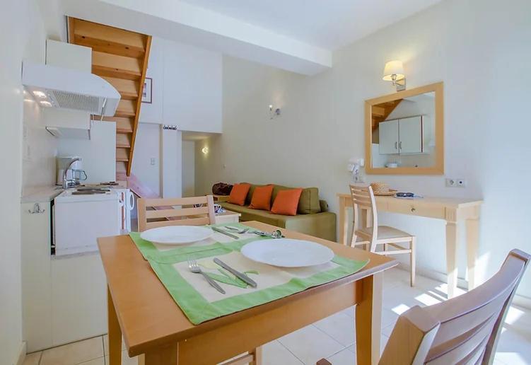 Stella'S Apartments โตโล ภายนอก รูปภาพ